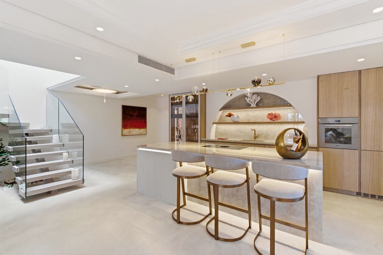 Duplex en première ligne de plage à Estepona — Cuisine