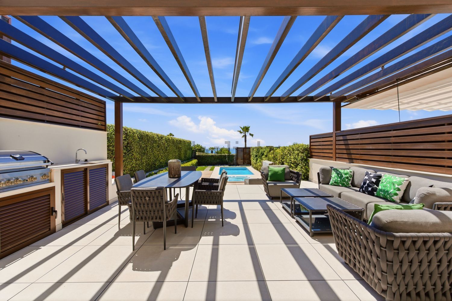 Chalet mit direkter Strandzugang in Estepona