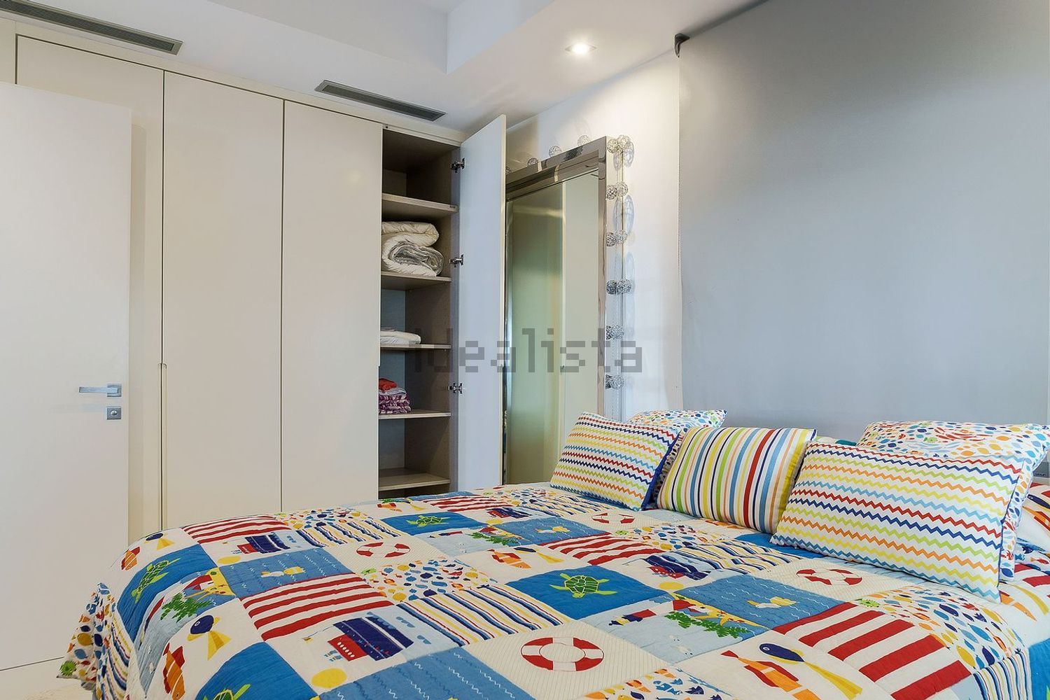 Beachfront duplex in Estepona — Bedroom