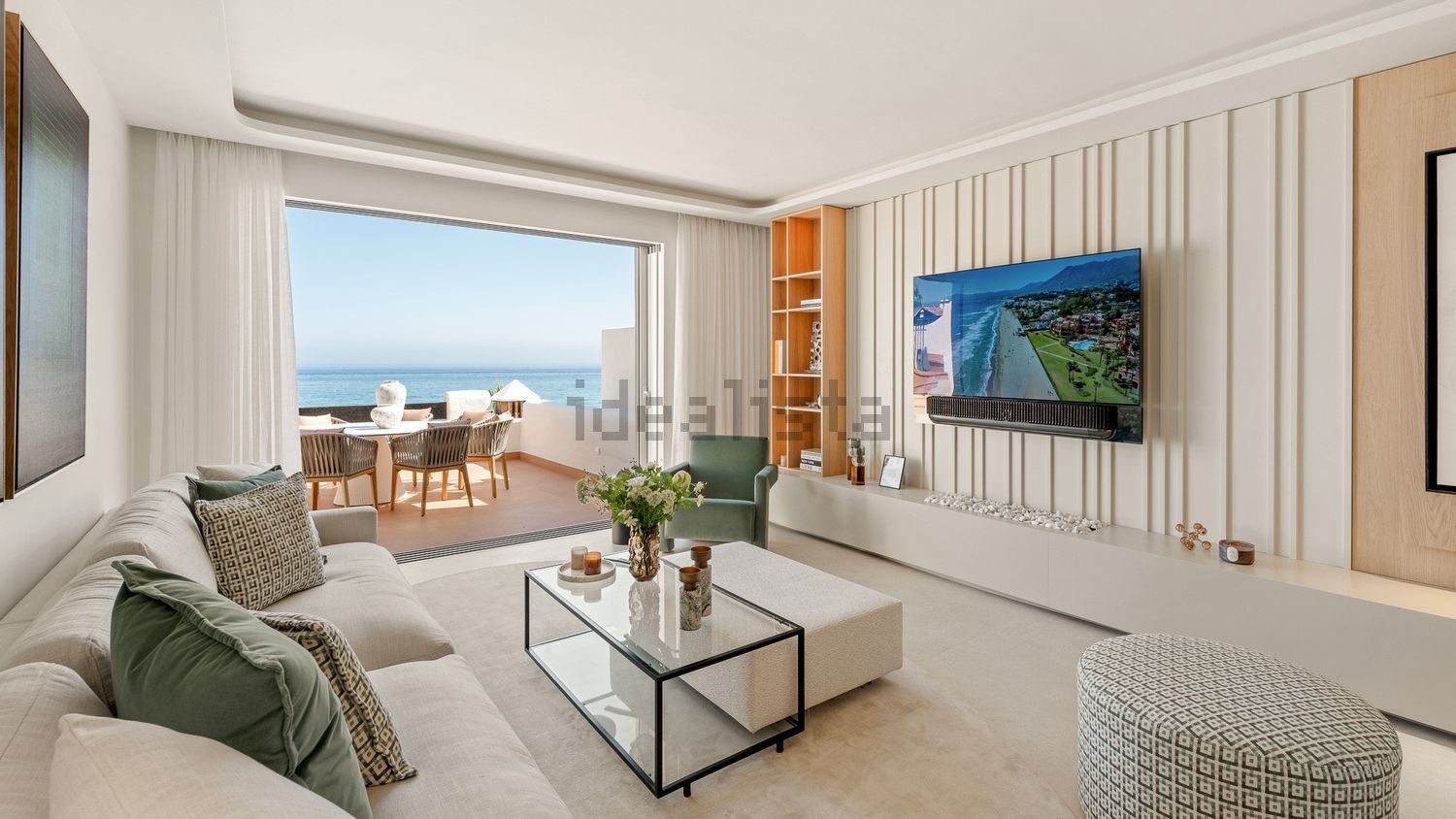 Duplex em primeira linha de praia em Estepona — Sala