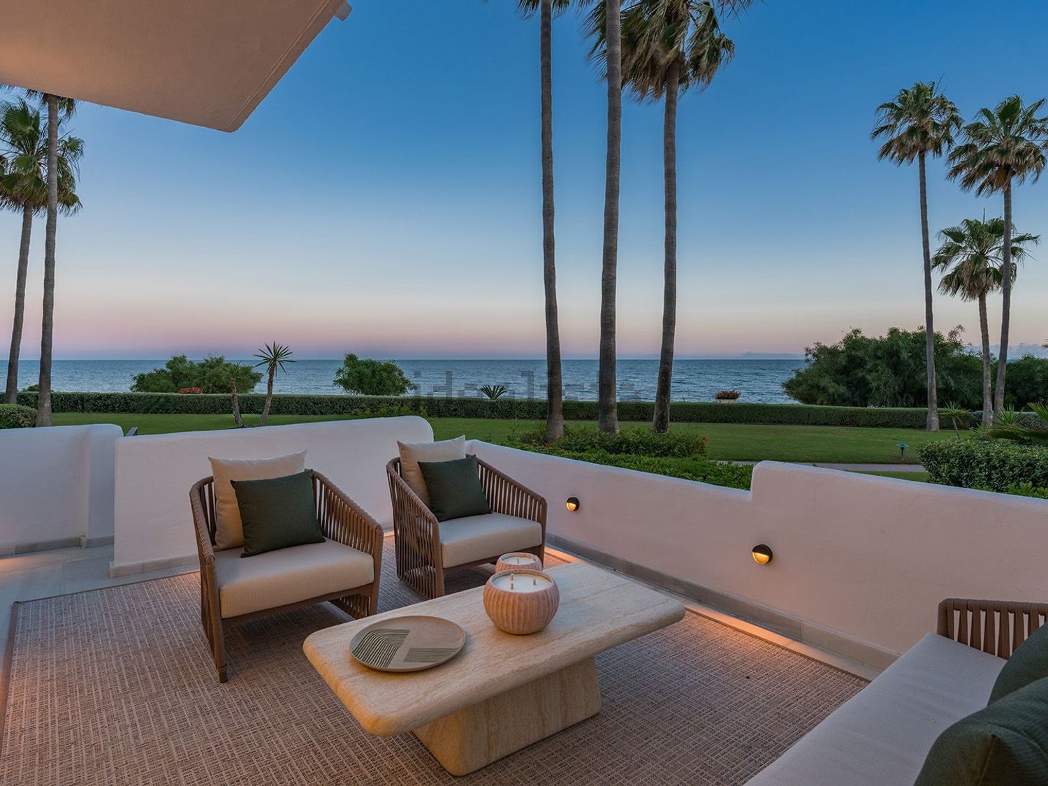 House with direct beach access in Estepona — Sea terrace