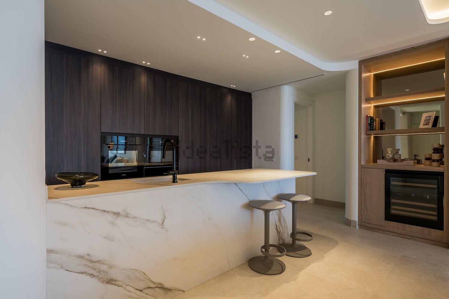 Seafront attic in Estepona — Kitchen