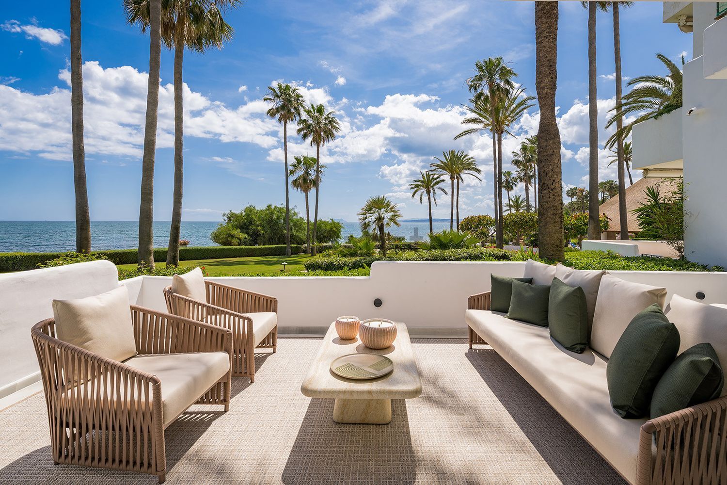 Maison avec accès direct à la plage à Estepona — Terrasse mer