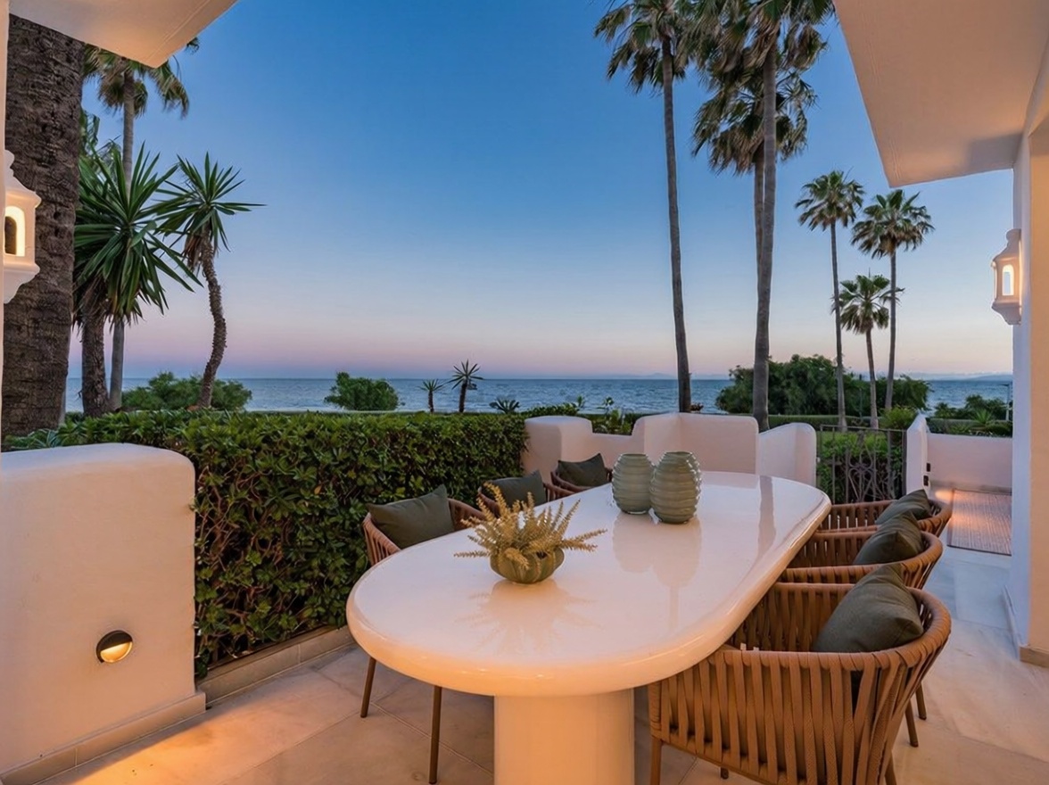 Wohnung in erste Strandlinie in Estepona — Meerterrasse