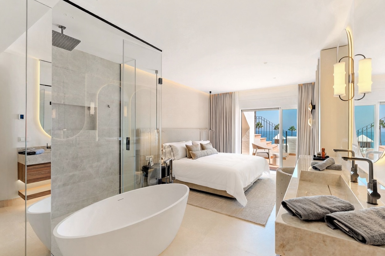 Seafront attic in Estepona — Bedroom
