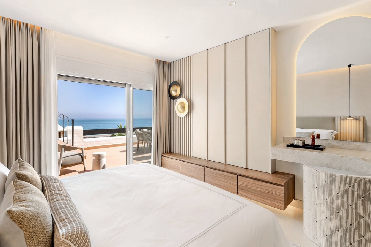 Seafront attic in Estepona — Bedroom