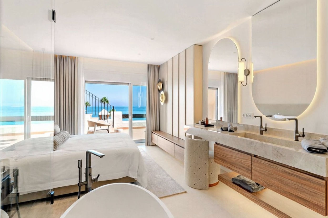 Seafront attic in Estepona — Bathroom