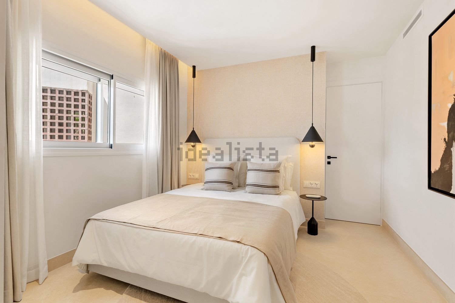 Beachfront duplex in Estepona — Bedroom