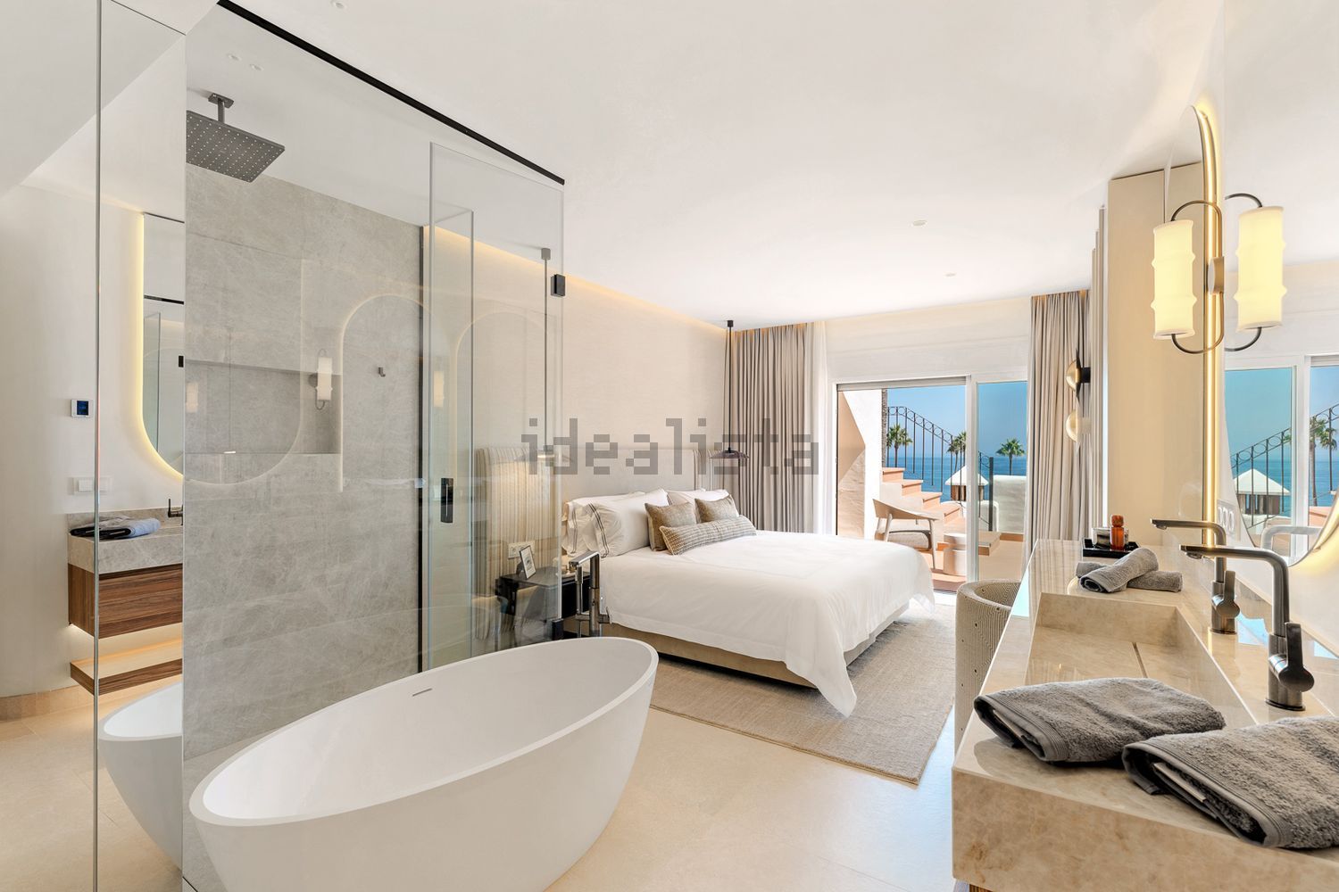 Dúplex en primera línea de playa en Estepona — Baño