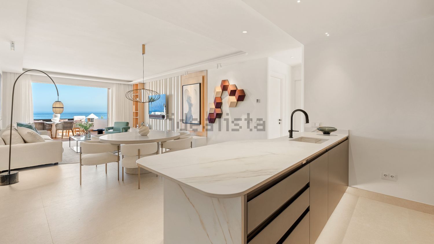 Appartement en attique en première ligne de mer à Estepona — Cuisine