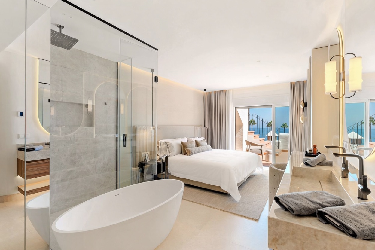 Ático em primeira linha de mar em Estepona — Casa banho