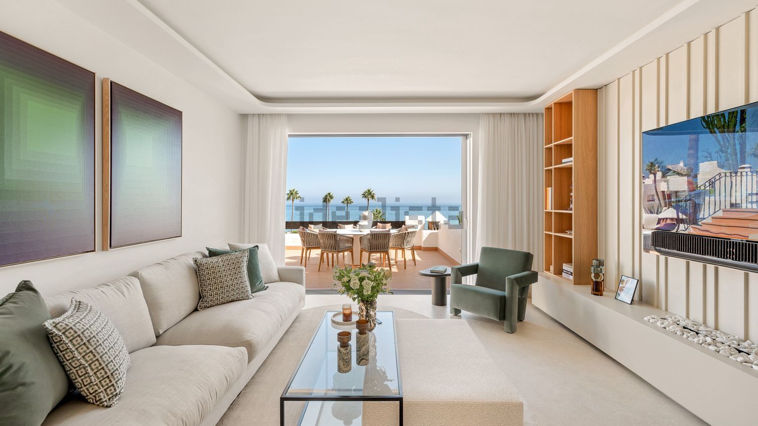 Appartement en attique en première ligne de mer à Estepona — Séjour