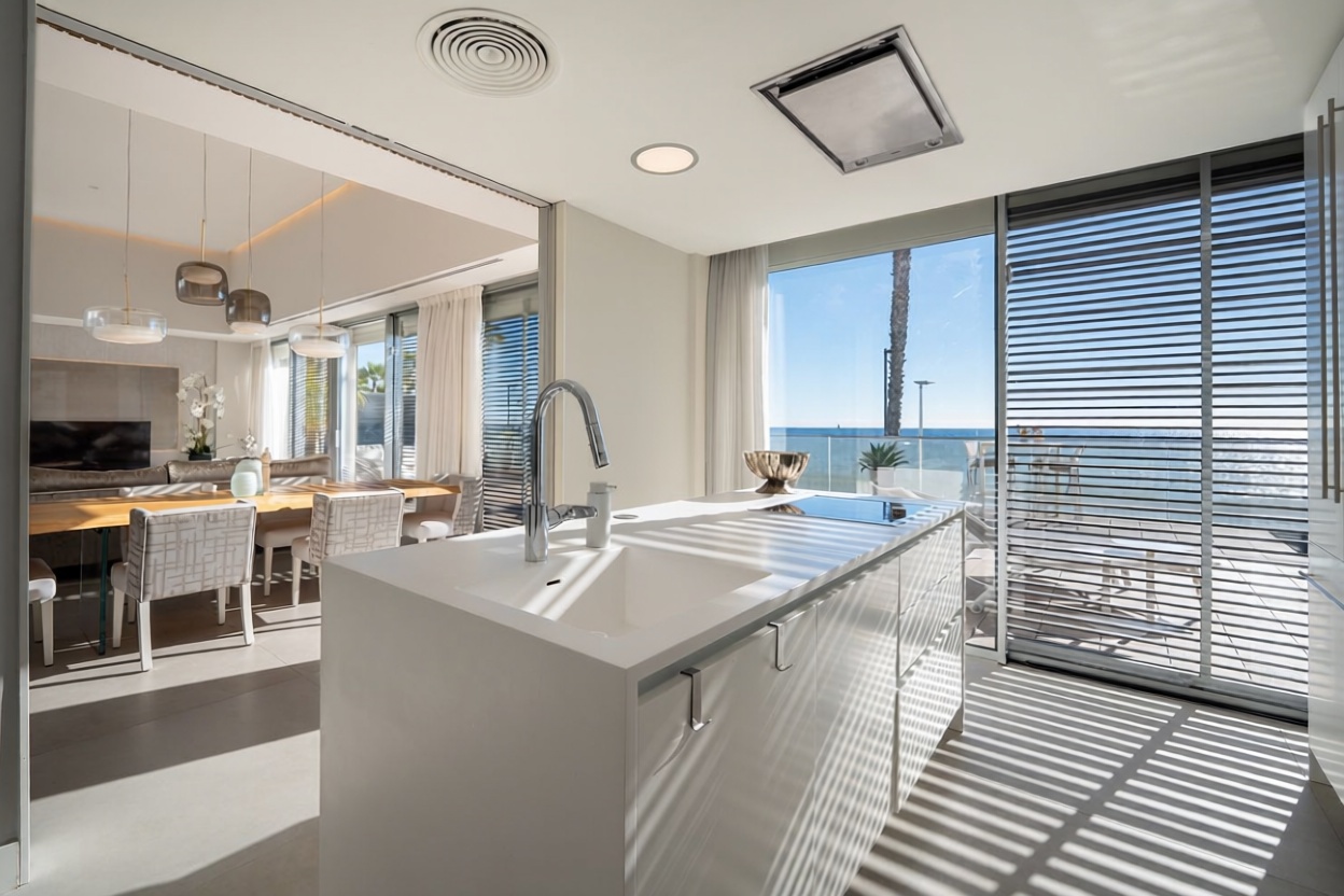 Chalet com acesso direto à praia em Estepona — Cozinha