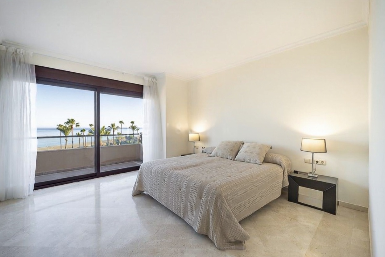 Пентхаус первая линия моря в Estepona — Спальня