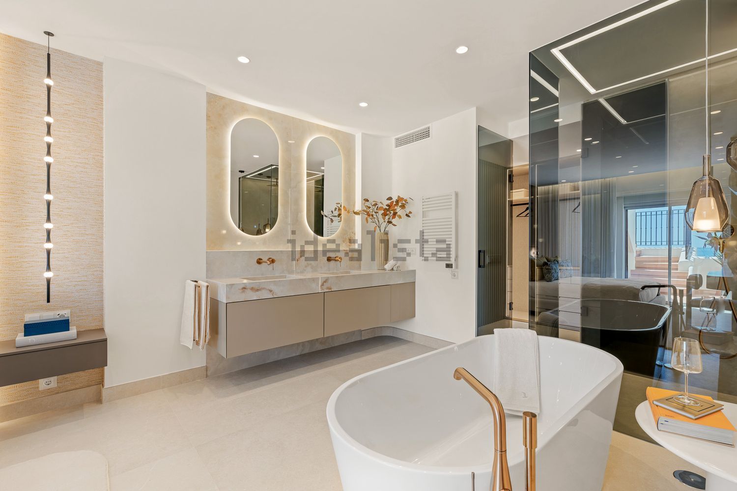 Ático em primeira linha de mar em Estepona — Casa banho