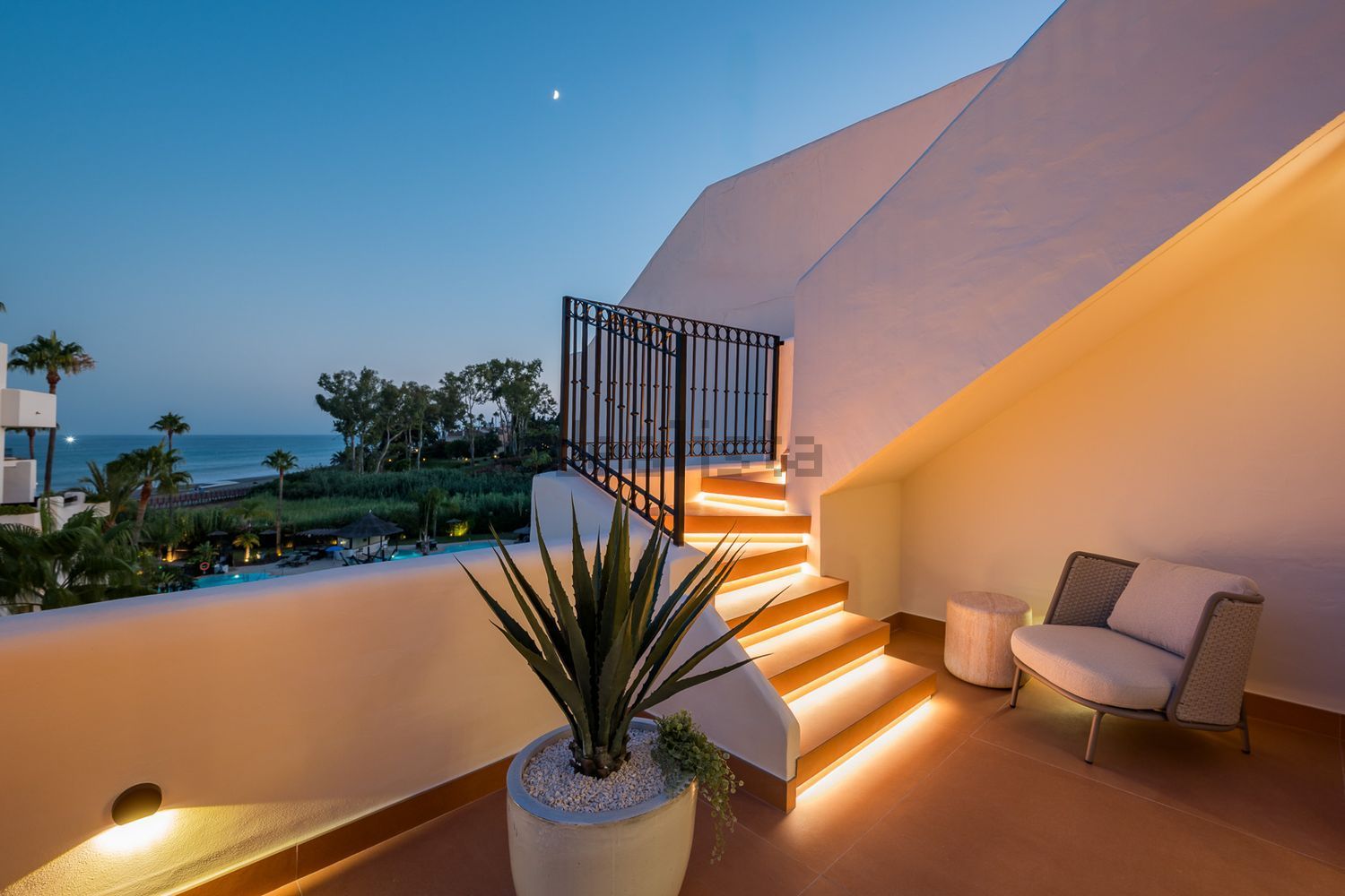 Ático em primeira linha de mar em Estepona — Vista mar