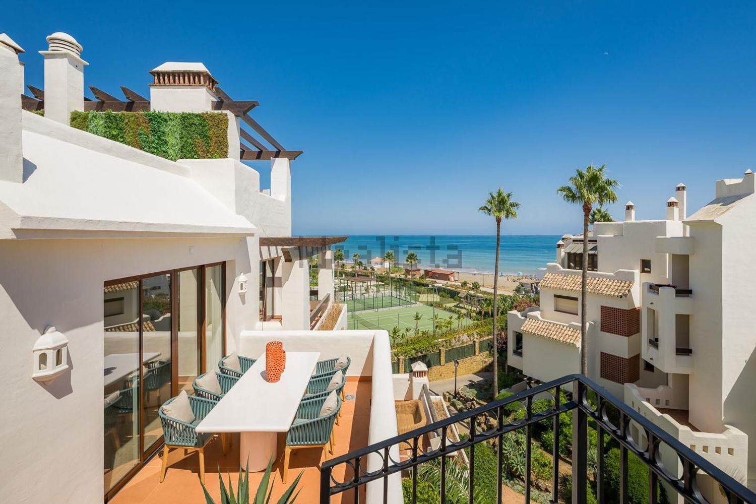 Seafront attic in Estepona