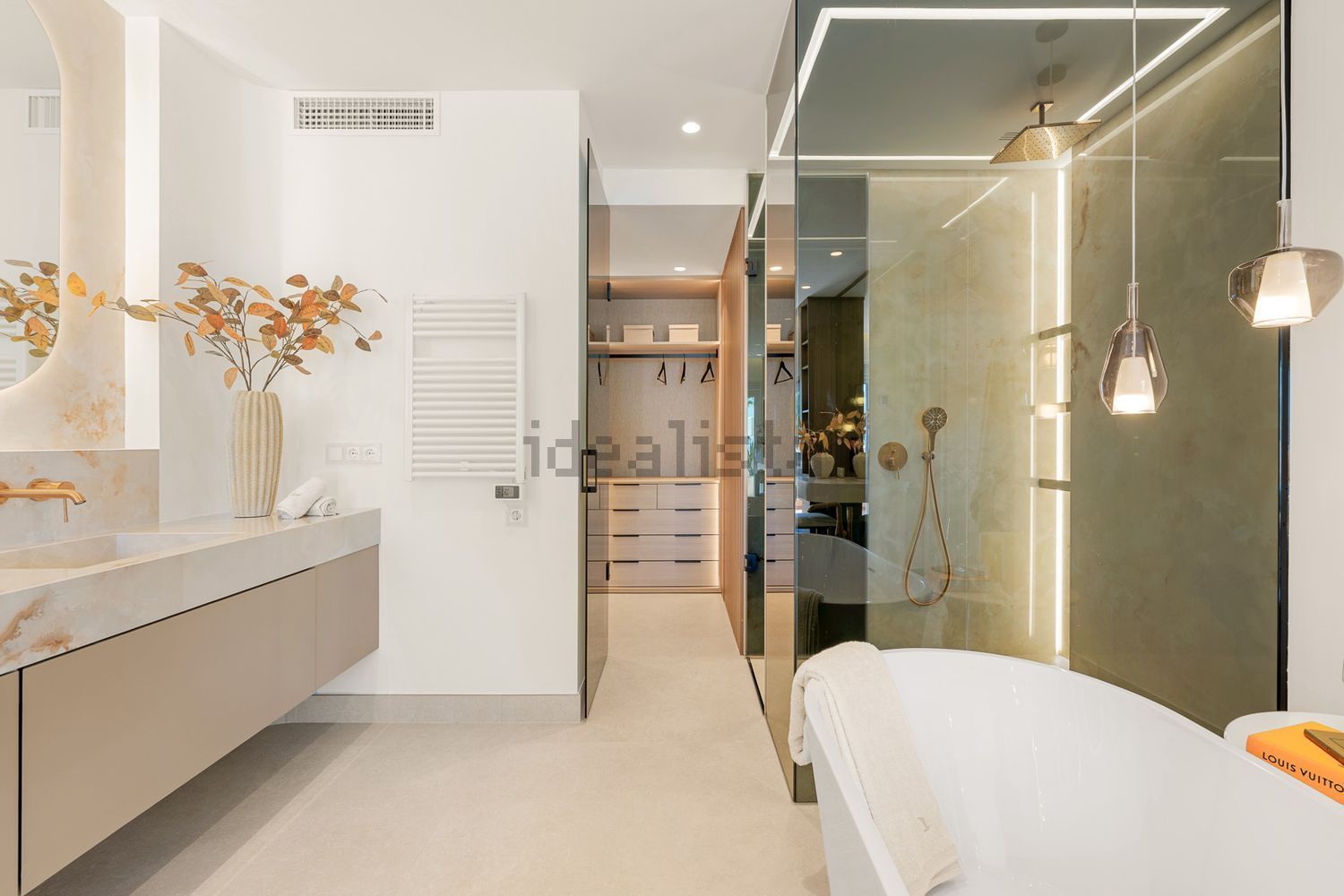 Duplex en première ligne de plage à Estepona — Sanitaires