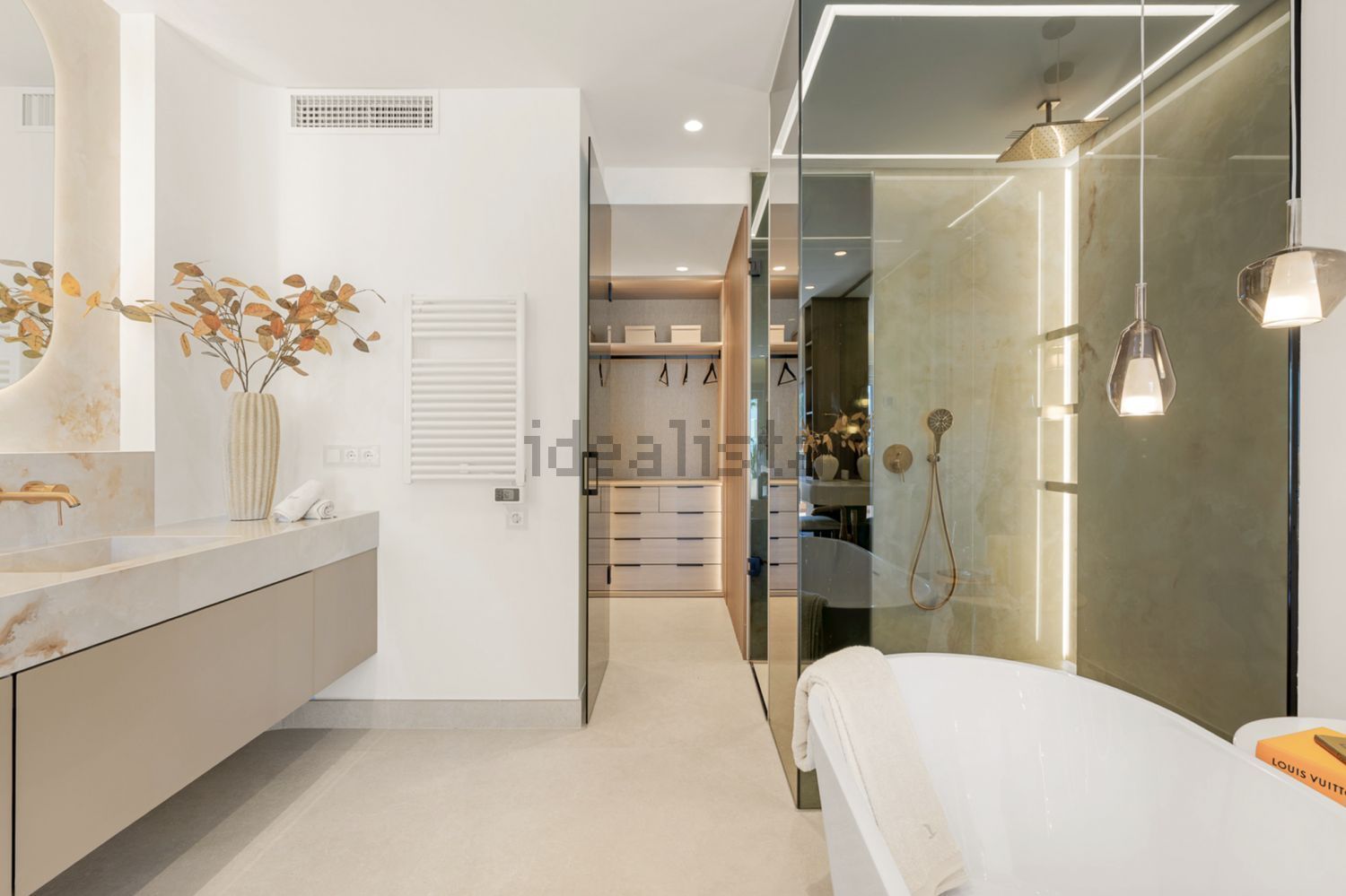 Duplex en première ligne de plage à Estepona — Sanitaires