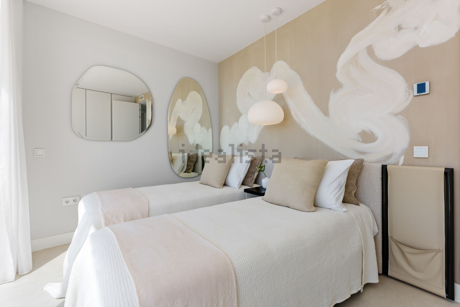 Ático em primeira linha de mar em Estepona — Quarto