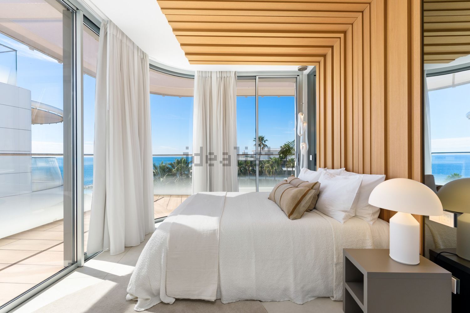 Ático em primeira linha de mar em Estepona — Quarto
