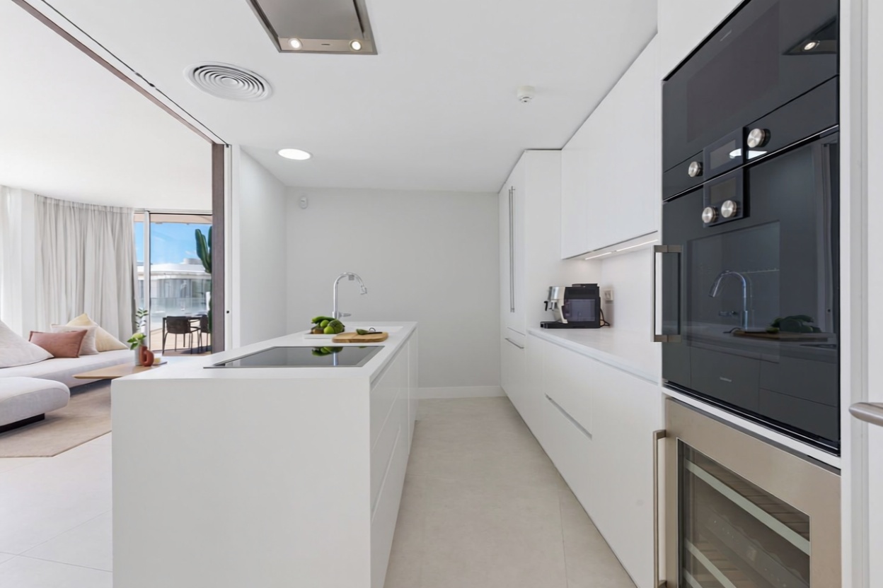 Seafront attic in Estepona — Kitchen