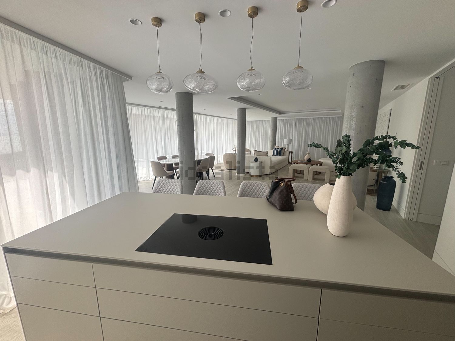 Beachfront flat in Estepona — Kitchen