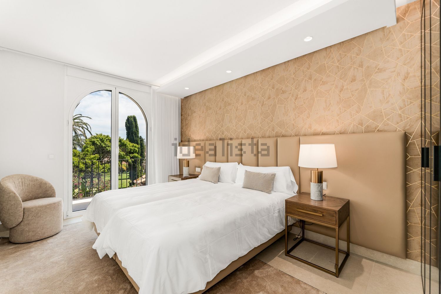 Chalet con acceso directo a playa en Estepona — Dormitorio