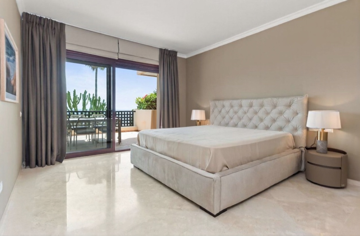 Квартира первая линия пляжа в Estepona — Спальня