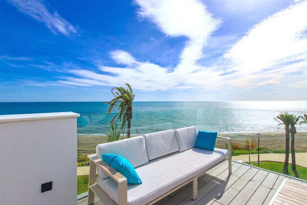 Chalet con acceso directo a playa en Estepona