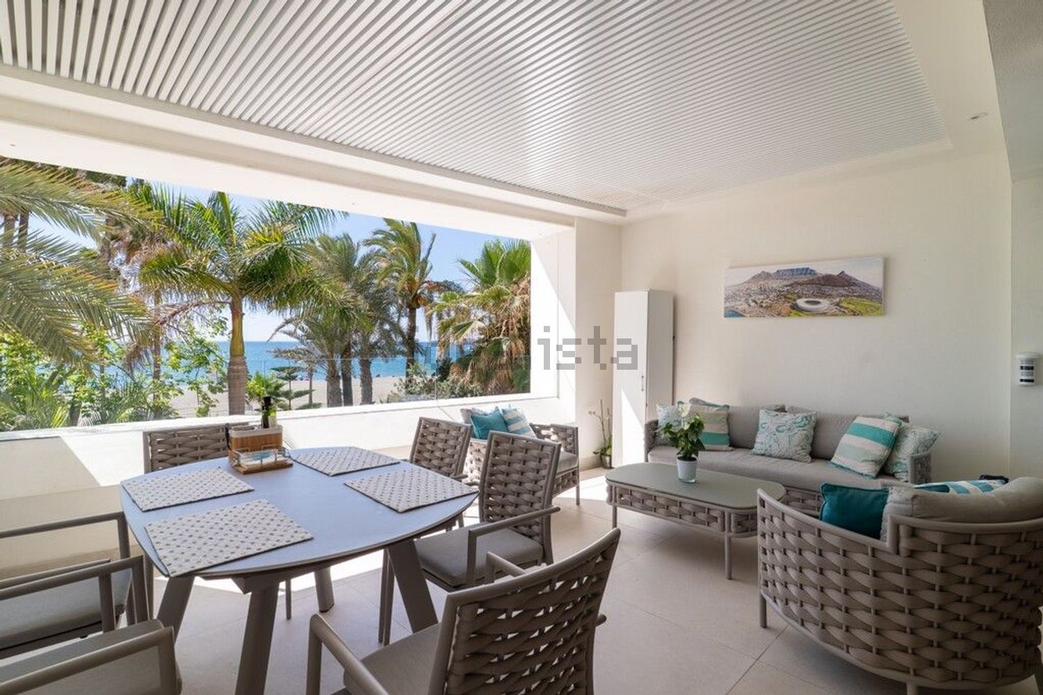 Beachfront flat in Estepona