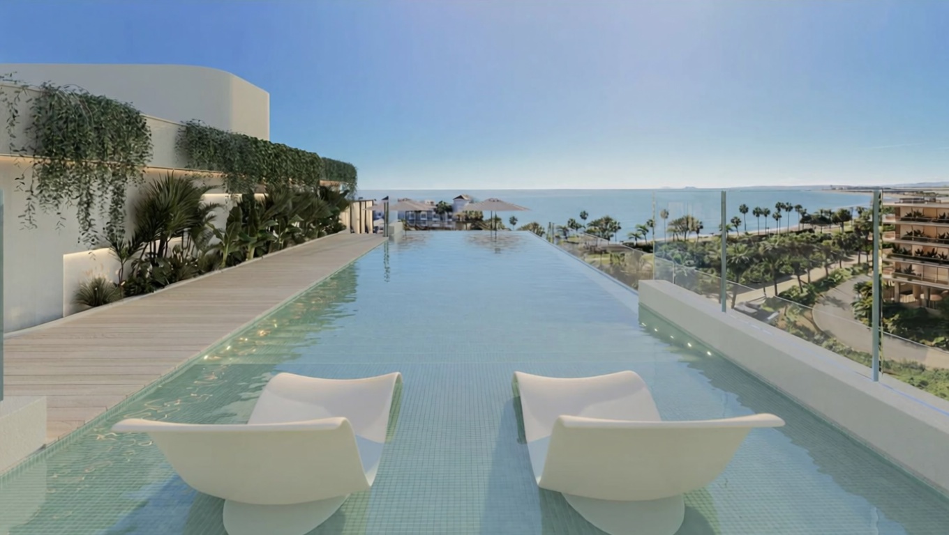 Apartamento em primeira linha de praia em Estepona — Piscina