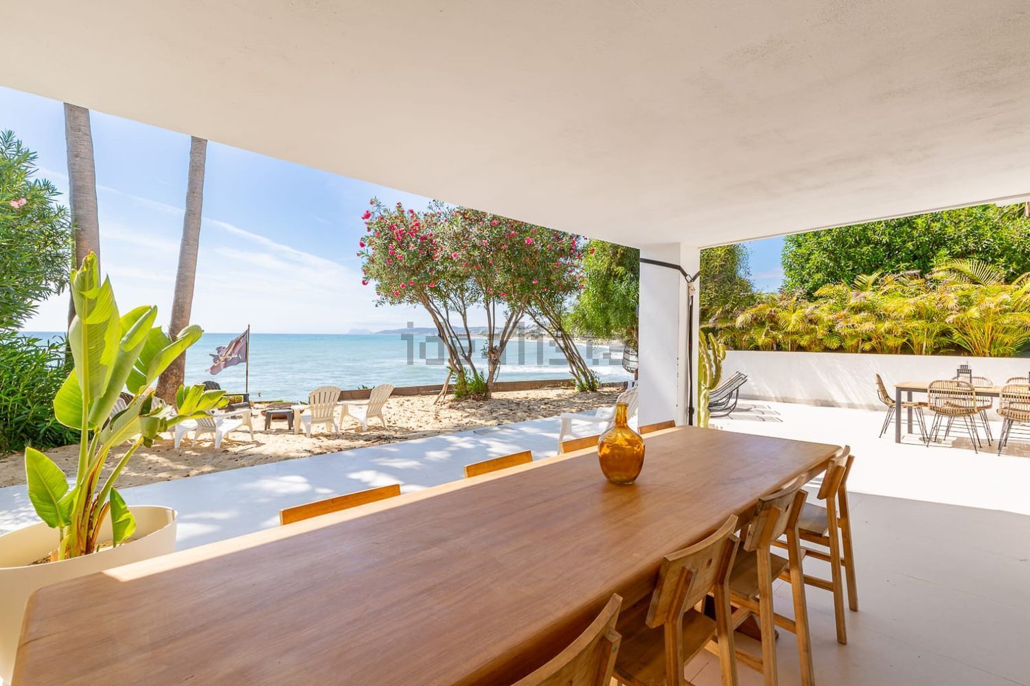 Chalet with direct beach access in Estepona