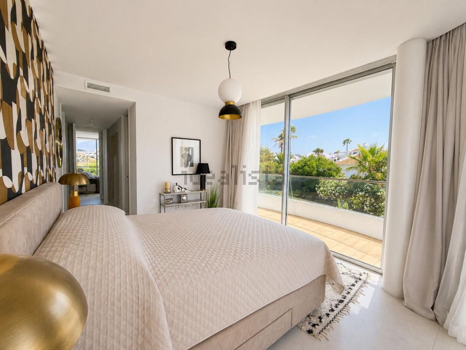 Beachfront flat in Estepona — Bathroom