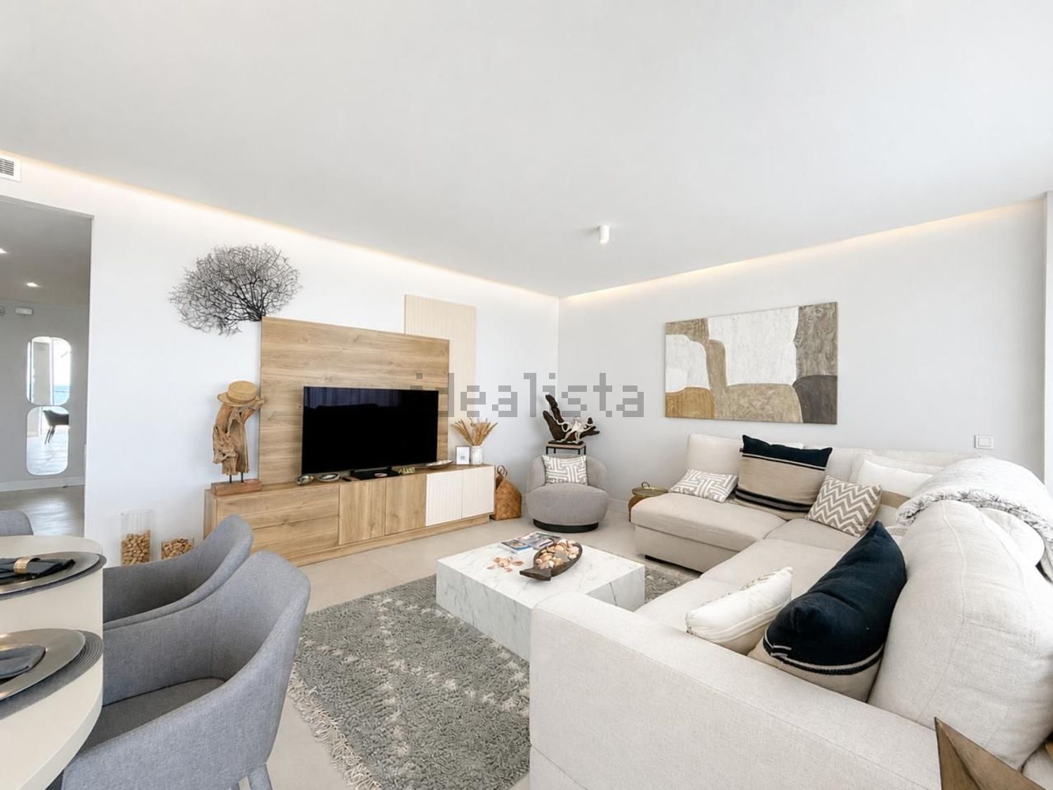 Beachfront flat in Estepona — Bedroom