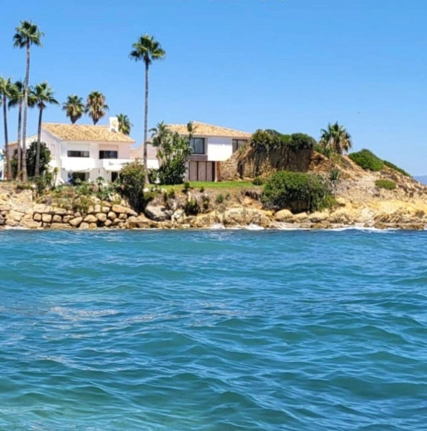 Chalet com acesso direto à praia em Estepona — Vista mar
