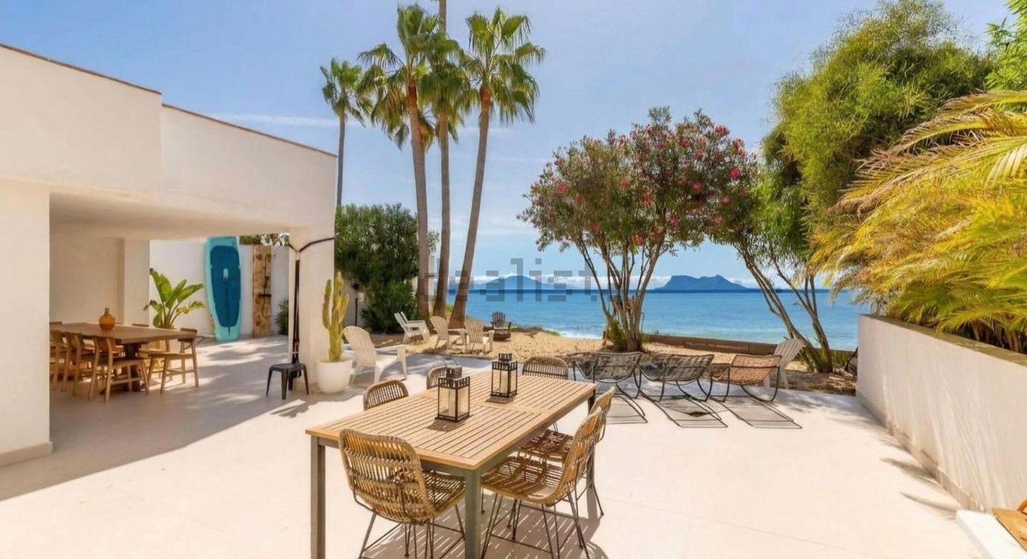 Chalet with direct beach access in Estepona