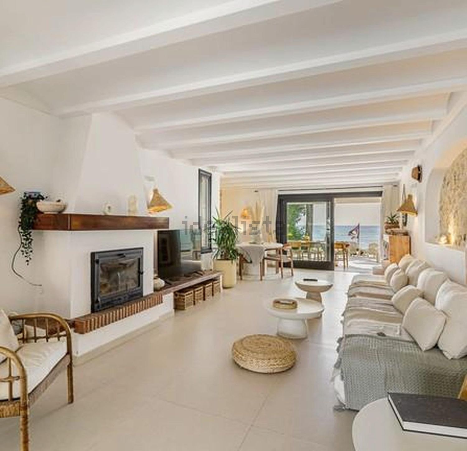 Chalet com acesso direto à praia em Estepona — Sala