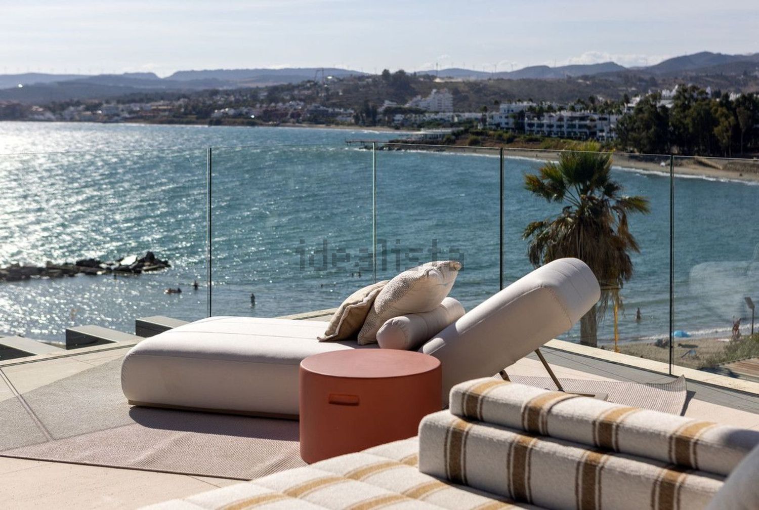 Beachfront flat in Estepona