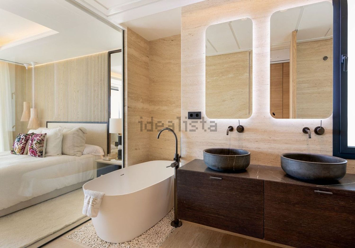 Beachfront flat in Estepona — Bathroom