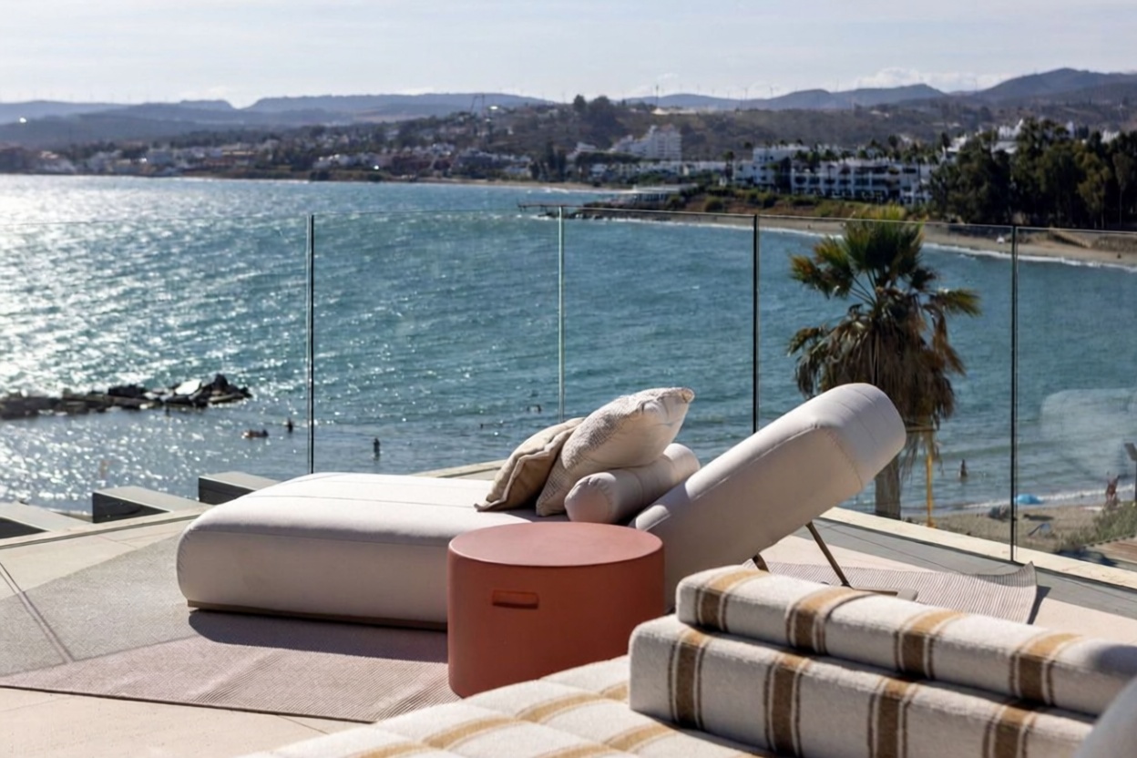 Apartamento em primeira linha de praia em Estepona