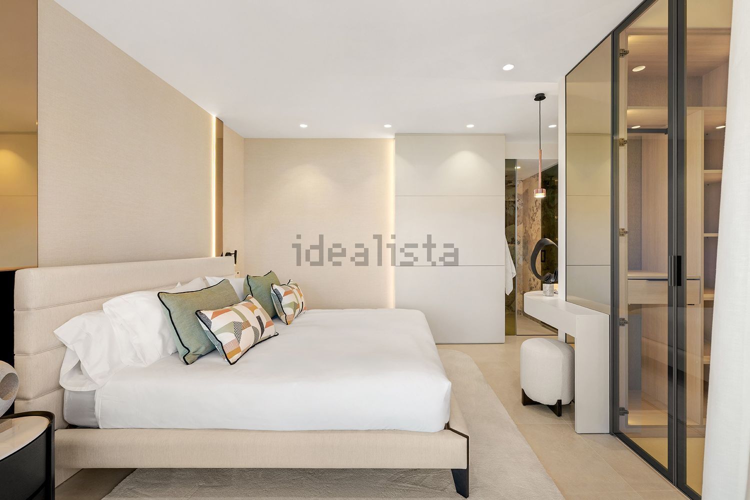 Appartement en première ligne de plage à Estepona — Chambre