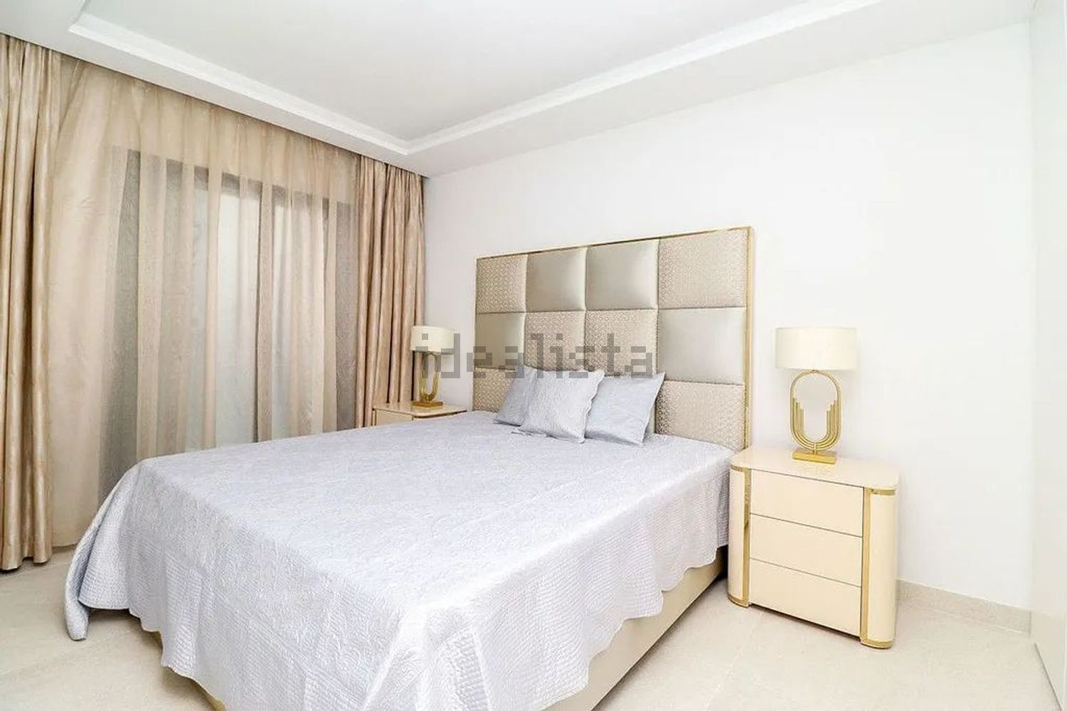 Chalet avec accès direct à la plage à Estepona — Chambre