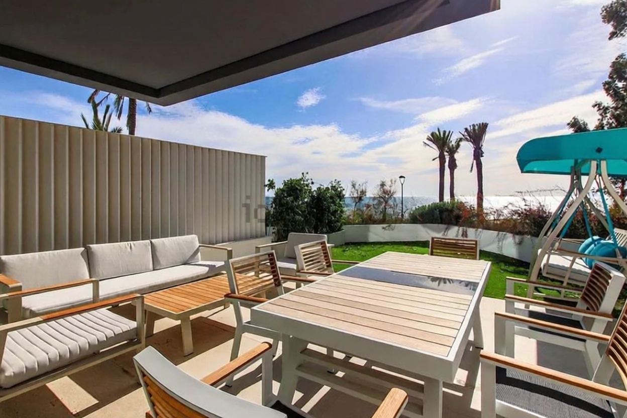 Chalet com acesso direto à praia em Estepona