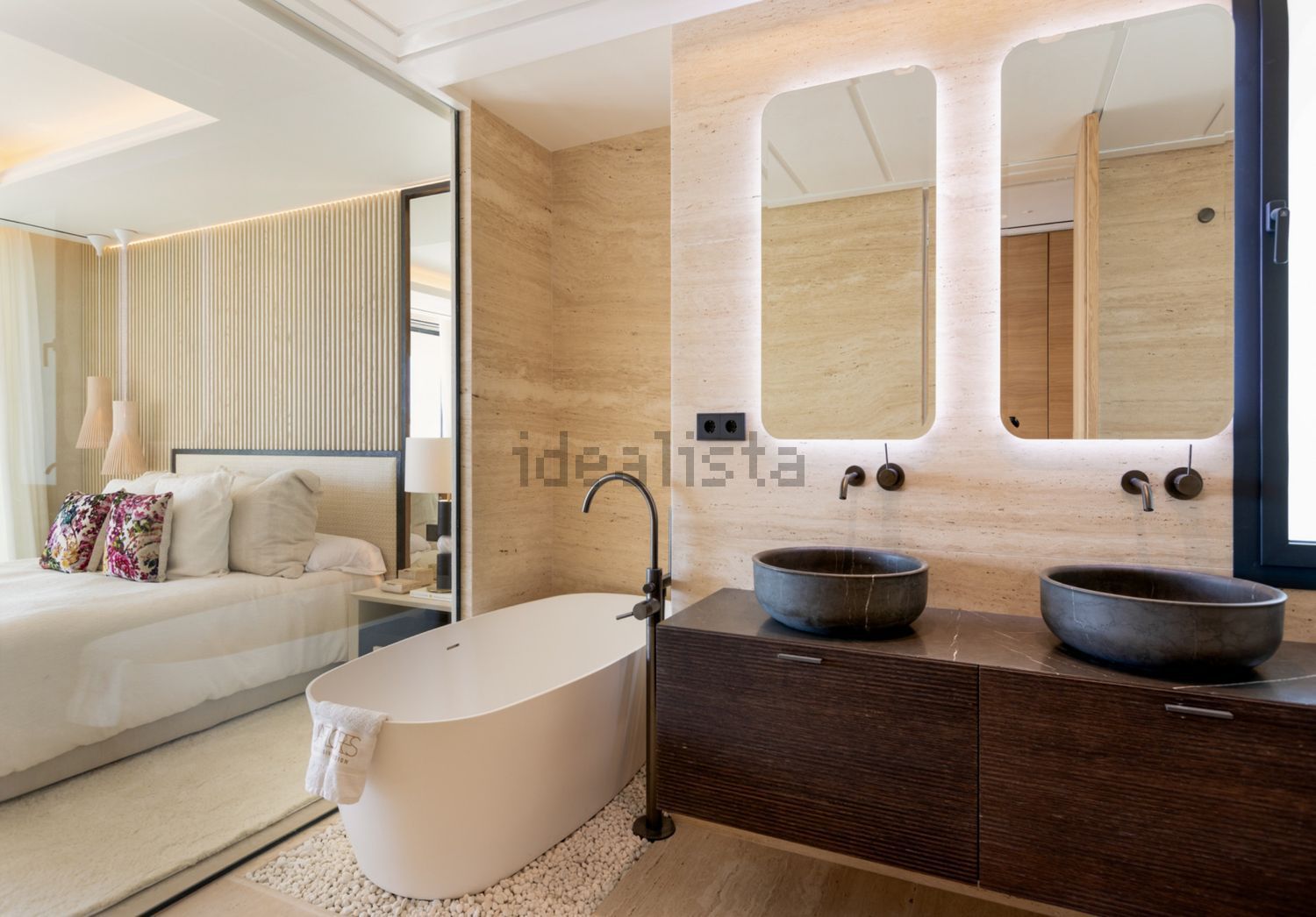 Beachfront flat in Estepona — Bathroom