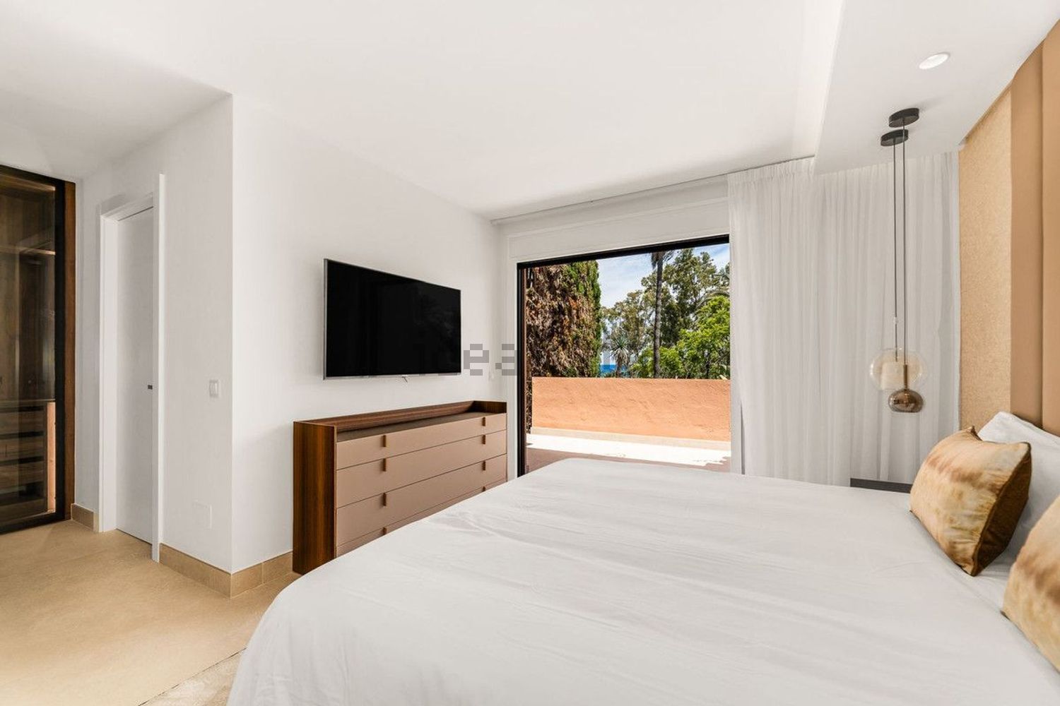 Chalet avec accès direct à la plage à Estepona — Chambre
