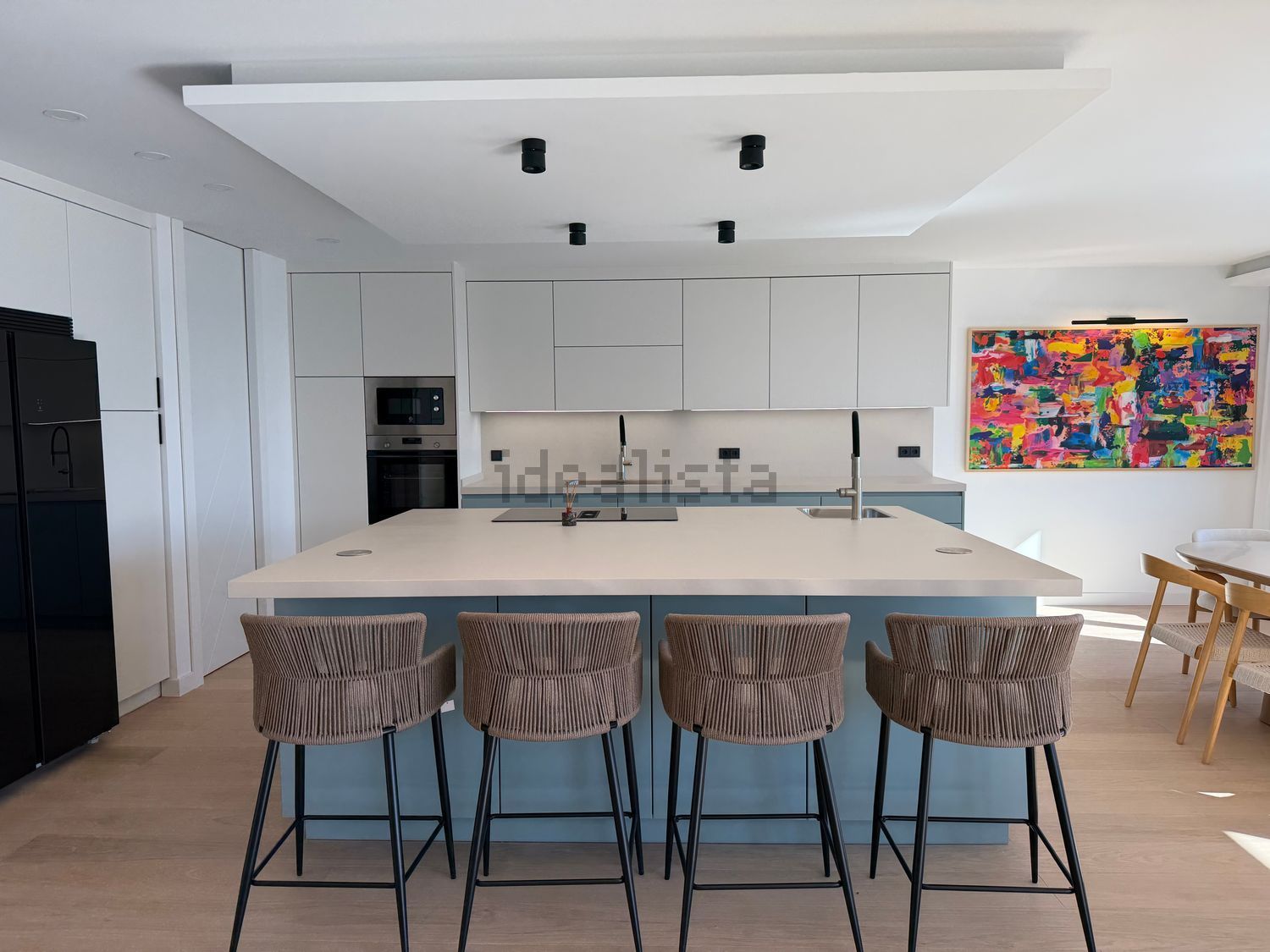 Seafront attic in Estepona — Kitchen