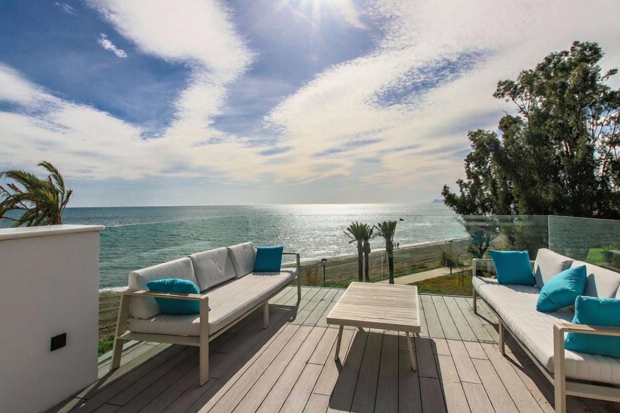 Chalet com acesso direto à praia em Estepona