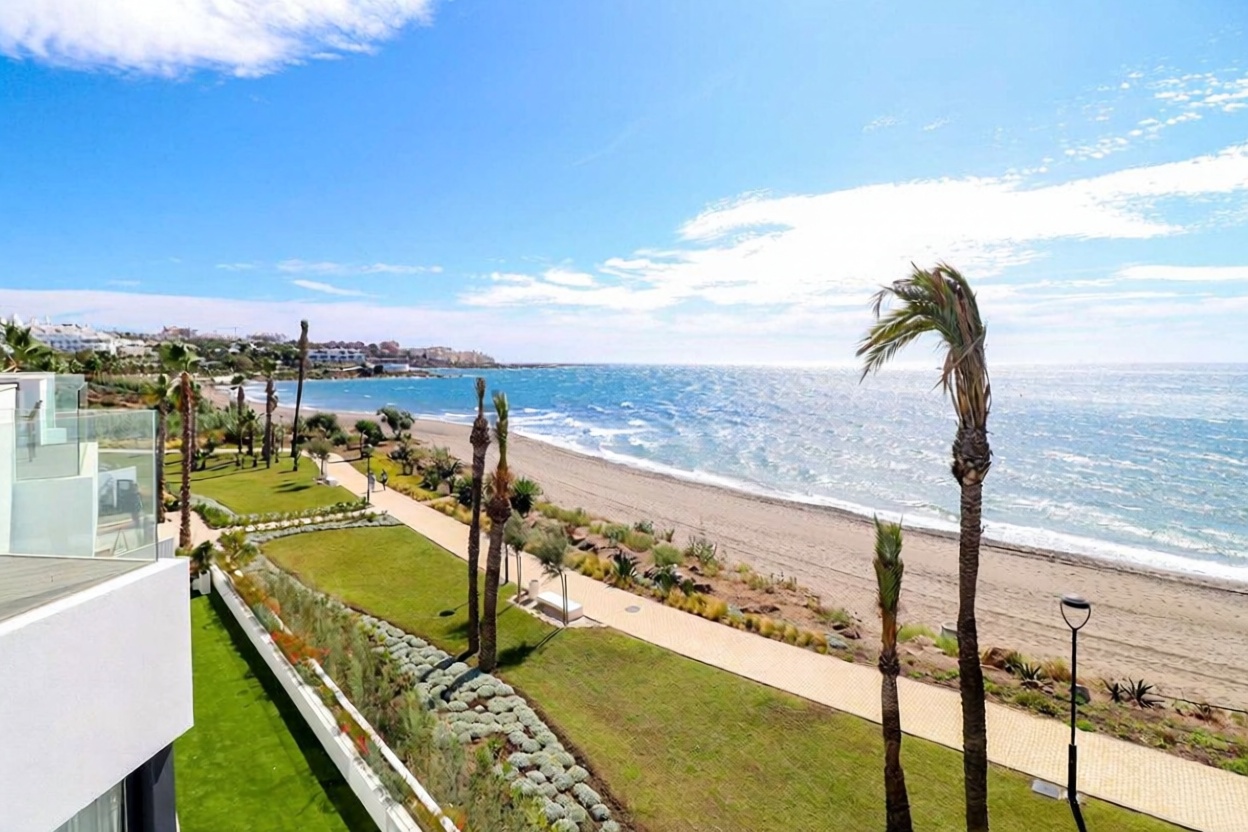 Chalet avec accès direct à la plage à Estepona — Vue mer