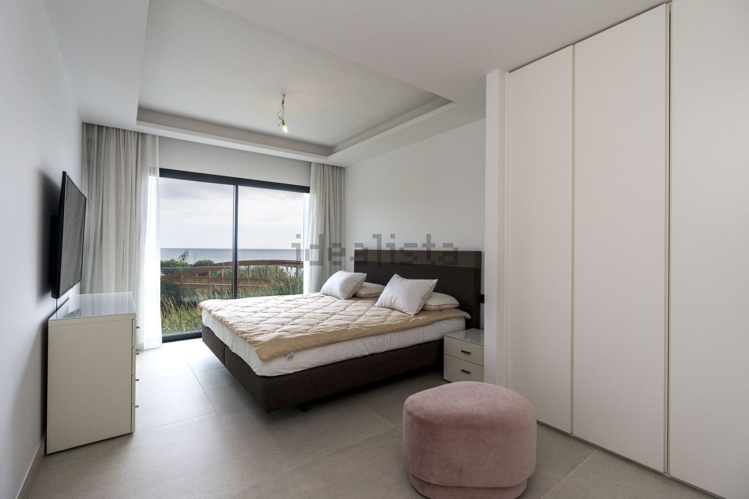 Chalet avec accès direct à la plage à Estepona — Chambre